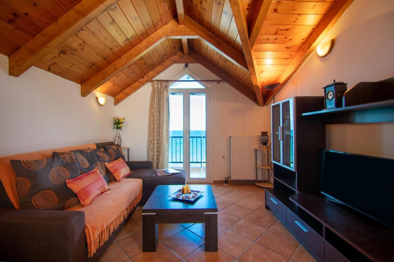 Apartment Psarou Amoudi