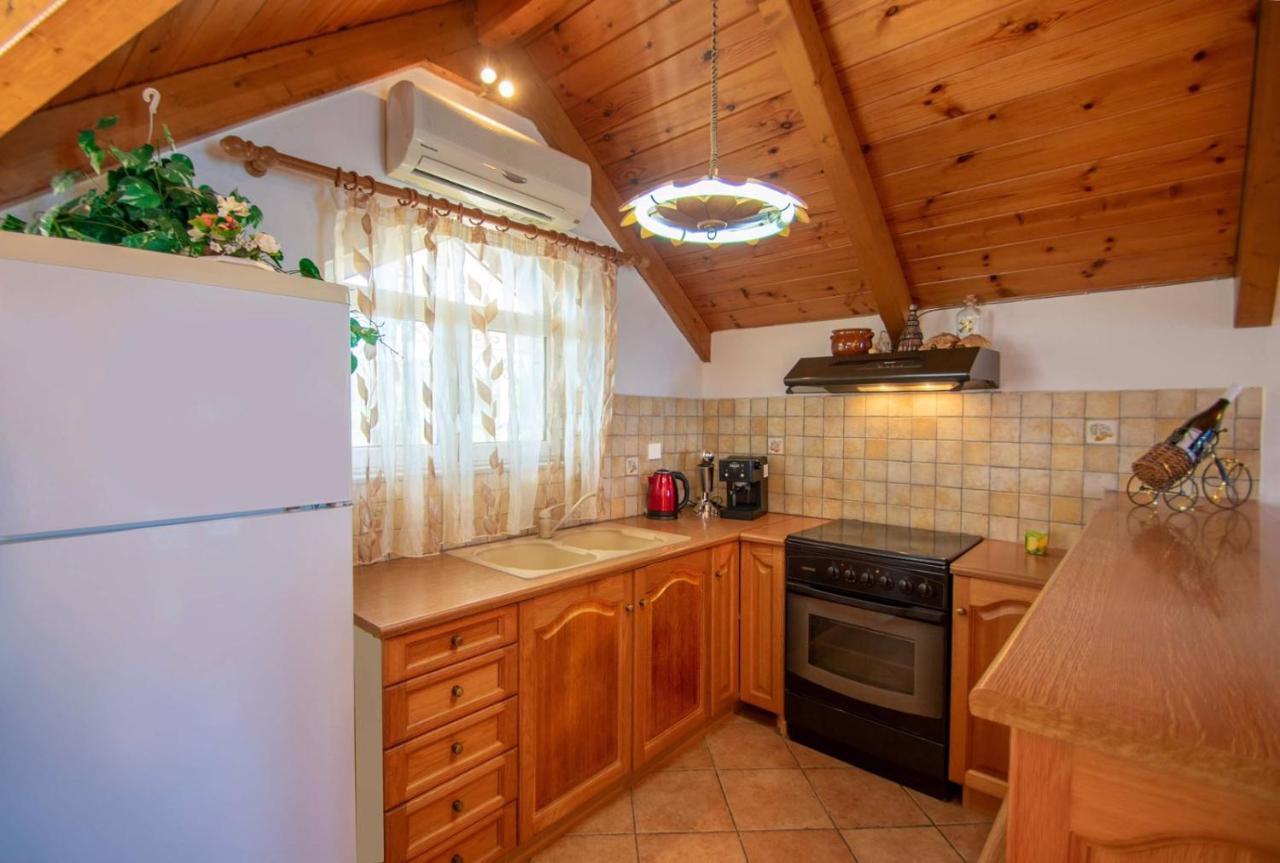 Apartment Psarou