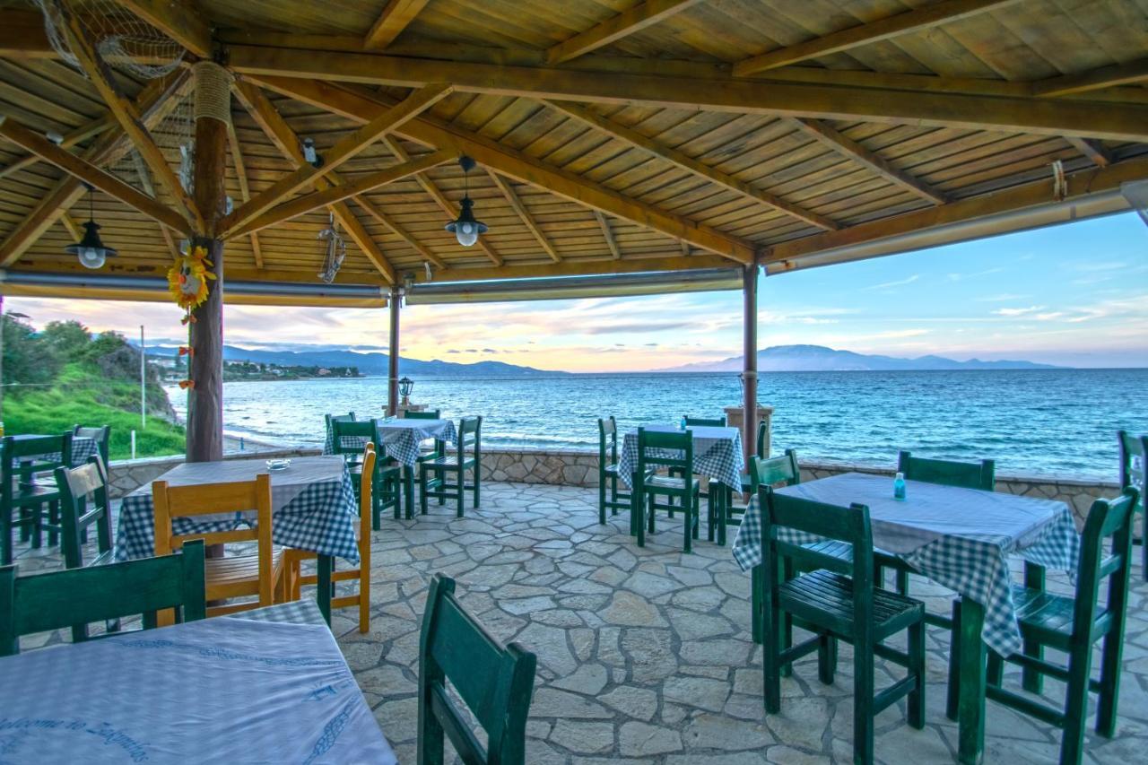 Apartment Psarou Ammoudi